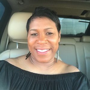 Meet your Posher, Denise